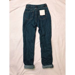 90s High Rise Mom Jeans